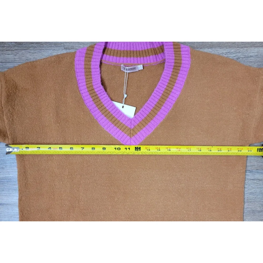 NWT Skylar Rose Oversized V Neck Brown And Pink‎ Sweater Size XS